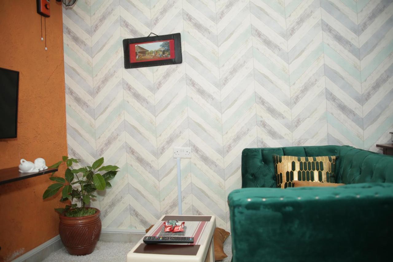 Little Nile Studio Homestays Nakuru City Esterno foto
